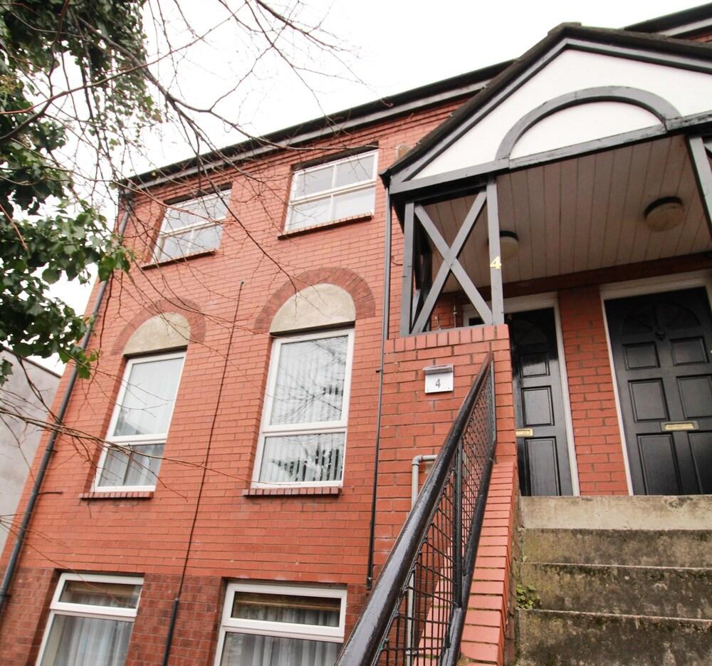 Excellent Location - City Centre - Parking - 4 Beds -2 Bedrooms Belfast Dış mekan fotoğraf